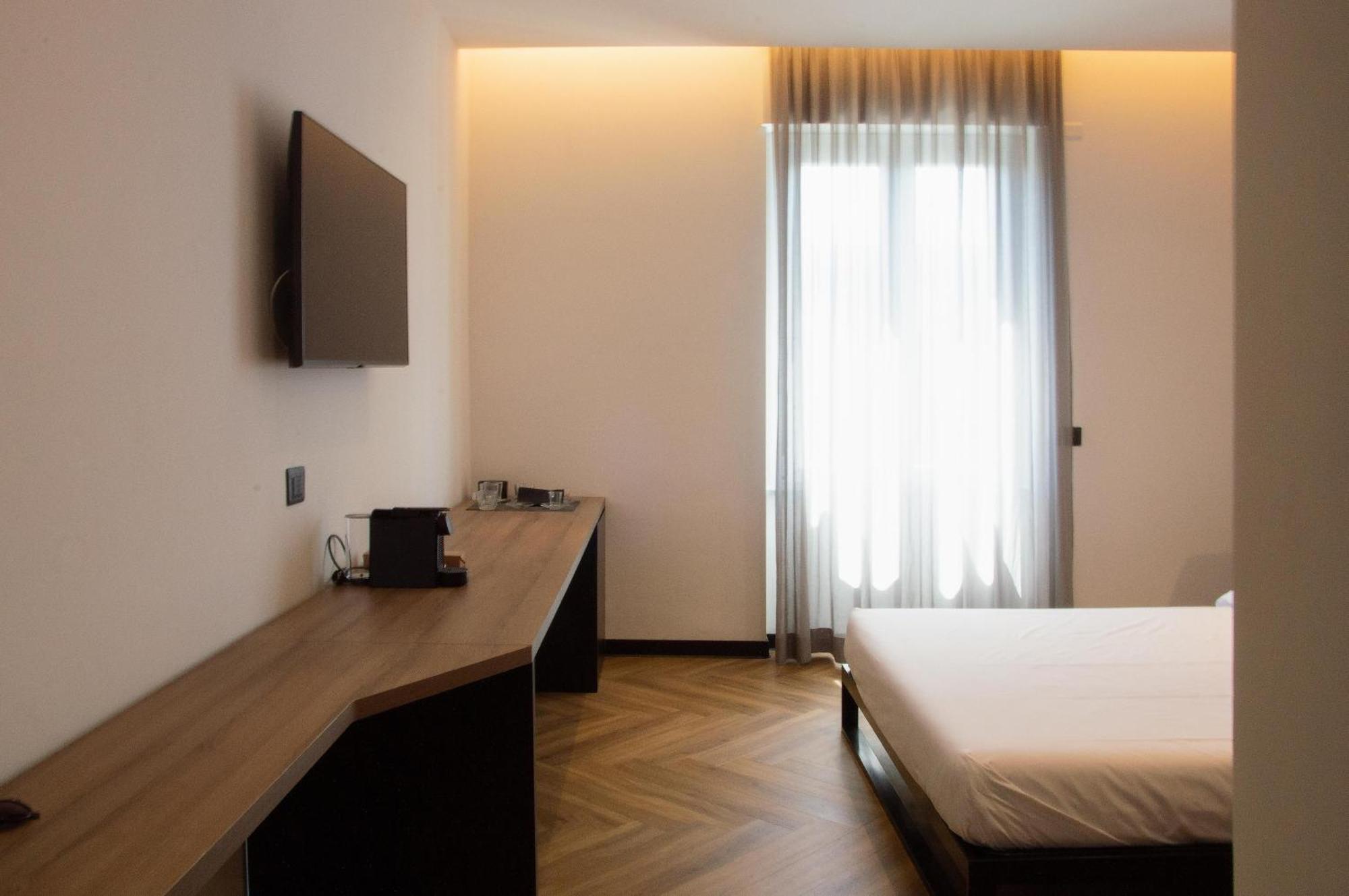 Adriatic Luxury Suites Pescara Exterior photo